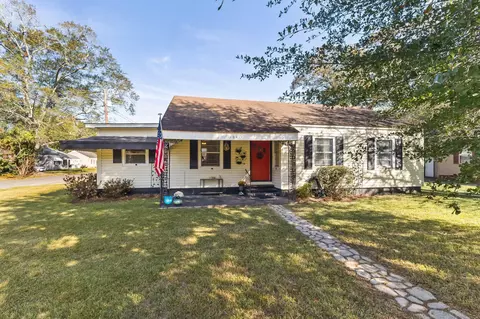1011 Mamie St, Hattiesburg, MS 39401