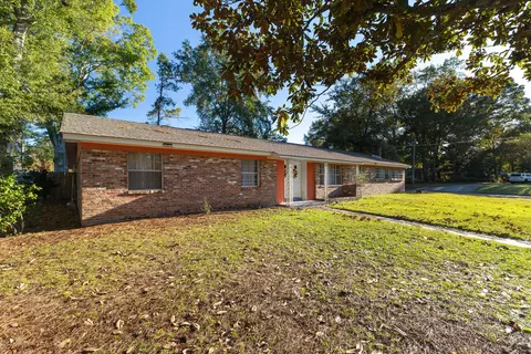 2816 Williamsburg Rd, Hattiesburg, MS 39402