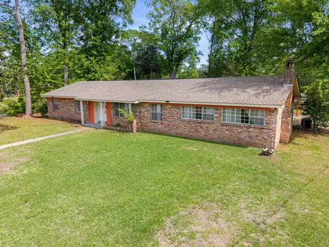 2816 Williamsburg Rd, Hattiesburg, MS 39402