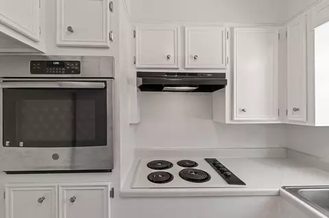 Kitchen - 58 Dickens Ln, Sumrall, MS 39482 photo 2 of 3