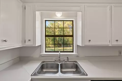 Kitchen - 58 Dickens Ln, Sumrall, MS 39482 photo 3 of 3