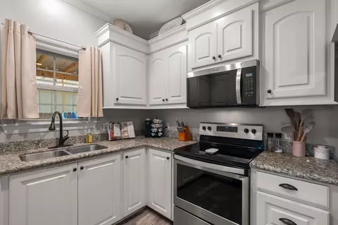 Kitchen - 23 Sienna Ln, Sumrall, MS 39482 photo 3 of 3