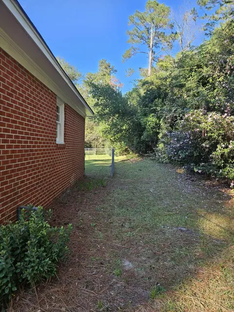 1159 W 20th St, Laurel, MS 39440 photo 5
