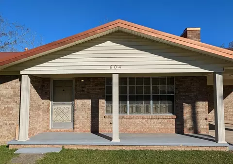 Exterior - 604 1st Ave, Purvis, MS 39475 photo 2 of 6