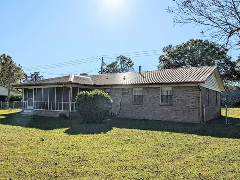 Exterior - 604 1st Ave, Purvis, MS 39475 photo 3 of 6