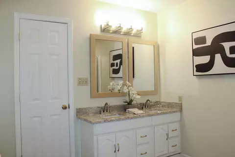 Bath - 12 Southdown Rd, Sumrall, MS 39482 photo 1 of 5