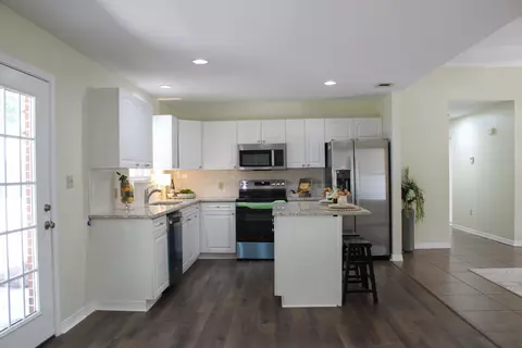 Kitchen - 12 Southdown Rd, Sumrall, MS 39482 photo 2 of 4