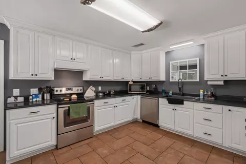 Kitchen - 313 Vine St, Wiggins, MS 39577 photo 2 of 3
