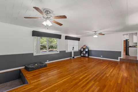 Living - 313 Vine St, Wiggins, MS 39577 photo 2 of 3