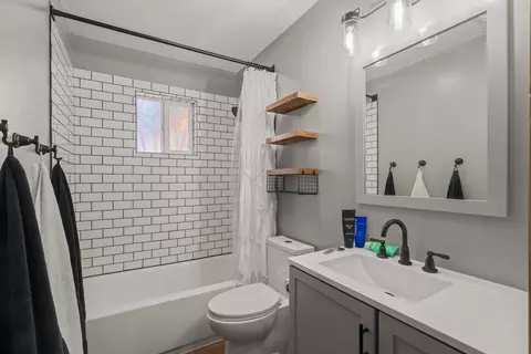 Bath - 313 Vine St, Wiggins, MS 39577 photo 3 of 3