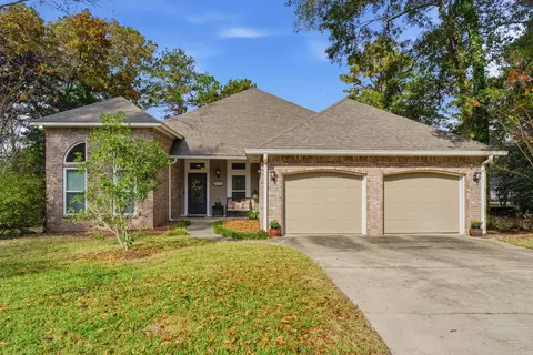 8 Chestnut Pt, Petal, MS 39465