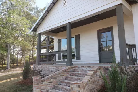 28 Acie Ln, Sumrall, MS 39482