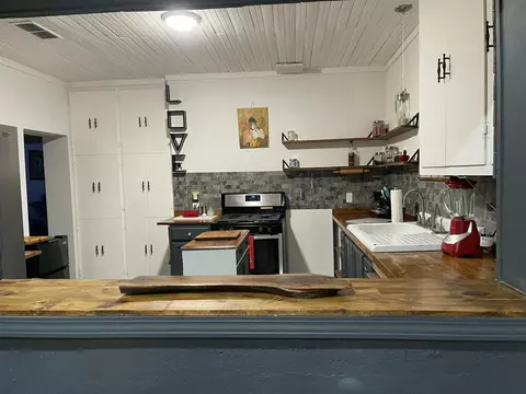 Kitchen - 69 E 8th Ave, Bay Springs, MS 39422 photo 2 of 2