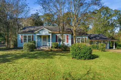 1413 N Jackson St, Brookhaven, MS 39601