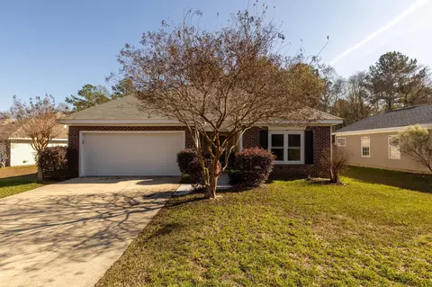 120 Huntington Dr, Hattiesburg, MS 39402