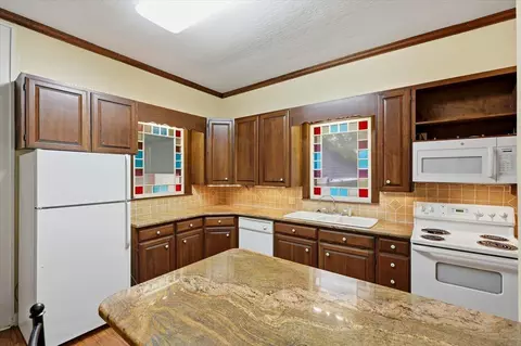 Kitchen - 501 SW 2nd Ave, Magee, MS 39111 photo 2 of 6