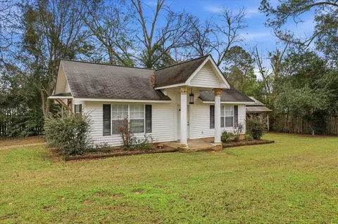 Exterior - 501 SW 2nd Ave, Magee, MS 39111 photo 11 of 13