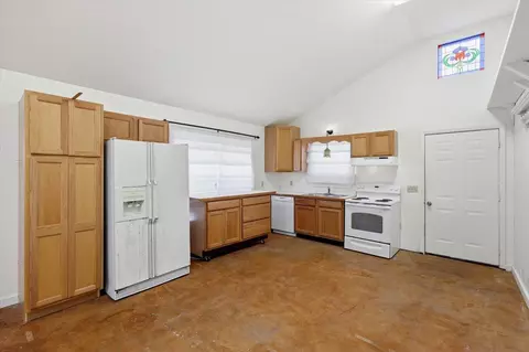 Kitchen - 501 SW 2nd Ave, Magee, MS 39111 photo 6 of 6