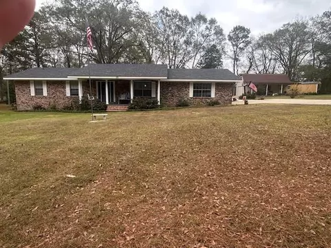 35 Theos Dr, Laurel, MS 39443