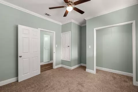 Bedroom - 21 Sunset Hills Rd, Laurel, MS 39443 photo 2 of 4