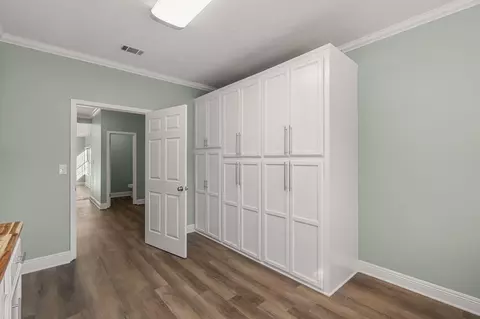 Entry Way - 21 Sunset Hills Rd, Laurel, MS 39443 photo 5 of 7