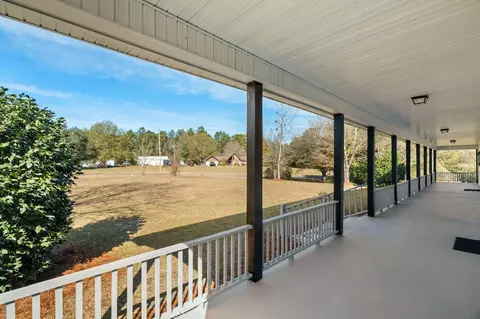 Exterior - 21 Sunset Hills Rd, Laurel, MS 39443 photo 3 of 8