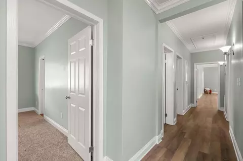Entry Way - 21 Sunset Hills Rd, Laurel, MS 39443 photo 2 of 7