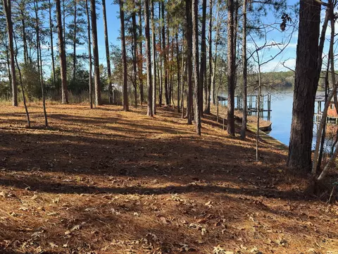 34 Bent Pebble Pt, Lumberton, MS 39455