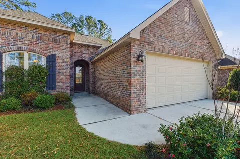 19 W Augusta Ct, Hattiesburg, MS 39402