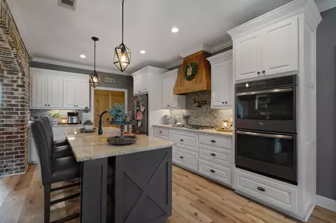Kitchen - 446 Newman Camp Rd, Sumrall, MS 39482 photo 2 of 5