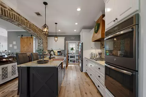 Kitchen - 446 Newman Camp Rd, Sumrall, MS 39482 photo 3 of 5