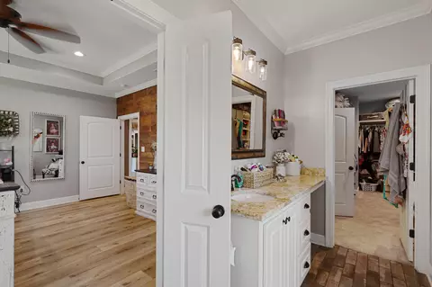 Entry Way - 446 Newman Camp Rd, Sumrall, MS 39482 photo 4 of 5