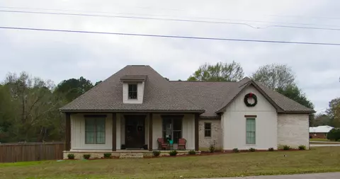 64 Country Park Dr, Petal, MS 39465