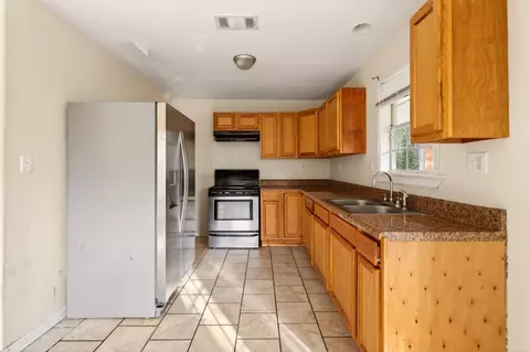 3718 Howze St, Moss Point, MS 39563 photo 9