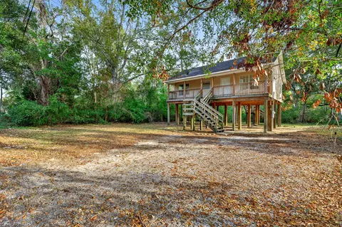 3718 Howze St, Moss Point, MS 39563 photo 4