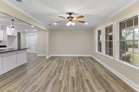 Living - 400 Maple Dr, Petal, MS 39465 photo 3 of 9