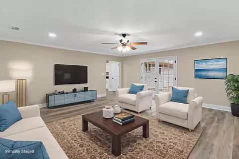 Living - 400 Maple Dr, Petal, MS 39465 photo 5 of 9