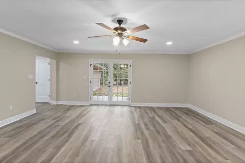 Living - 400 Maple Dr, Petal, MS 39465 photo 8 of 9