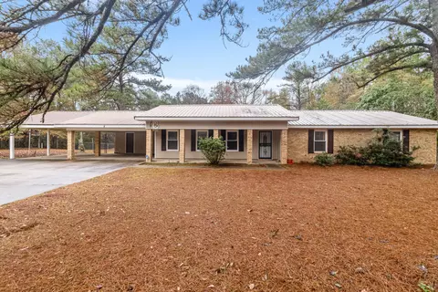 8 Lott Purvis Rd, Hattiesburg, MS 39401