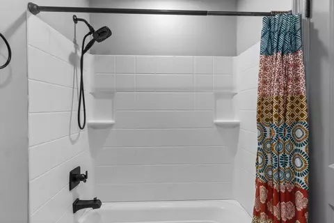 Bath - 48 E Sunset Dr, Purvis, MS 39475 photo 5 of 7