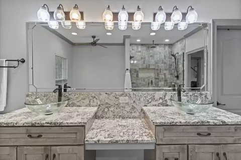 Bath - 48 E Sunset Dr, Purvis, MS 39475 photo 3 of 7