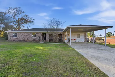 211 Sun Cir, Petal, MS 39465