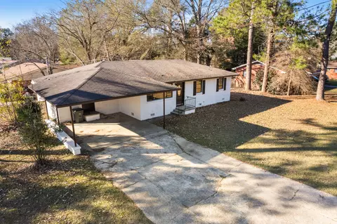 915 N Park Ave, Columbia, MS 39429