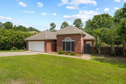 131 Shadow Lk, Hattiesburg, MS 39402
