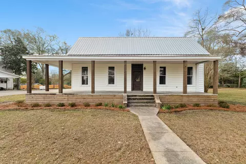 500 Cedar Ave, Richton, MS 39476