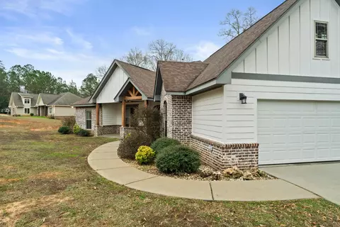 Exterior - 118 Munn Rd, Sumrall, MS 39482 photo 3 of 12