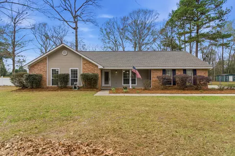 135 Meadowood St, Petal, MS 39465