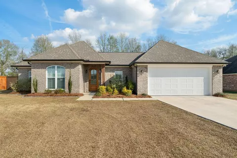 11 Berwick, Petal, MS 39465
