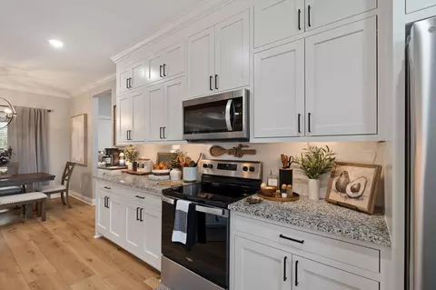 Kitchen - 11 Berwick, Petal, MS 39465 photo 4 of 4