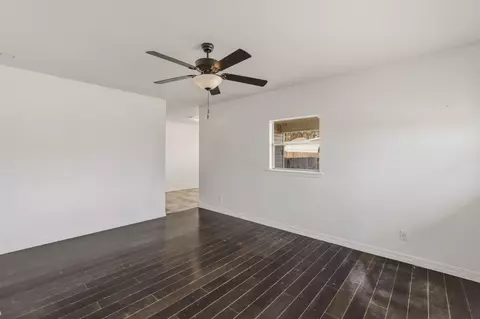 Living - 66 Logaras Cir, Purvis, MS 39475 photo 2 of 3